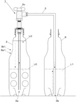 APPARATUS AND METHOD FOR PRODUCING SPARKLING FRUIT LIQUOR RAW MATERIAL